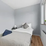 Holiday home 5 Bedroom - Sleeps 6 *