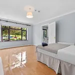 5 Bedroom - Sleeps 6