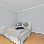 5 Bedroom - Sleeps 6