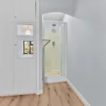 Holiday home 5 Bedroom - Sleeps 6