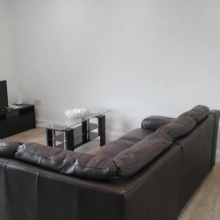 Σπίτι διακοπών 5 Bedroom - Sleeps 6 *