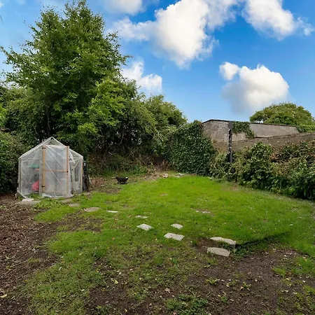 Well-located 5-bed In *