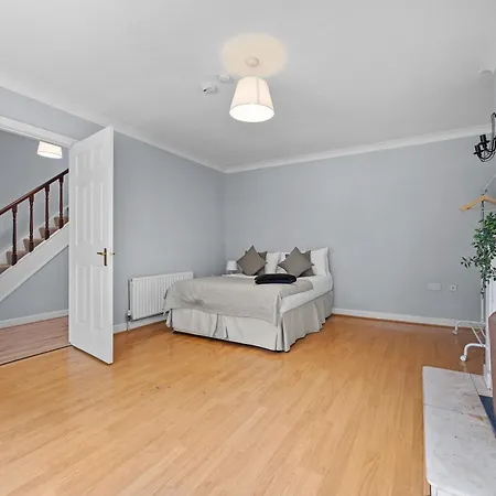 Сasa de vacaciones Well-located 5-bed In