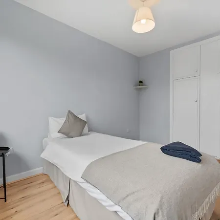 Сasa de vacaciones Well-located 5-bed In