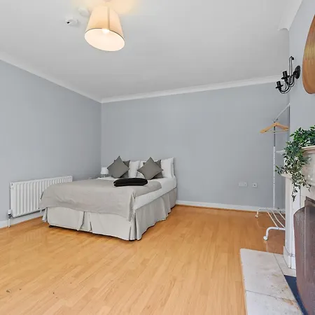 Well-located 5-bed In Сasa de vacaciones