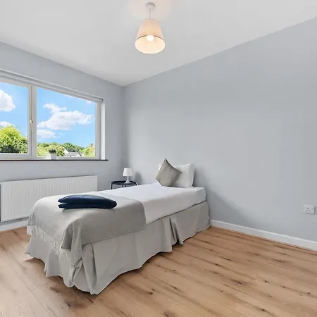 Well-located 5-bed In