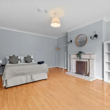 Well-located 5-bed In Сasa de vacaciones *