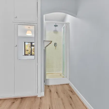Сasa de vacaciones Well-located 5-bed In