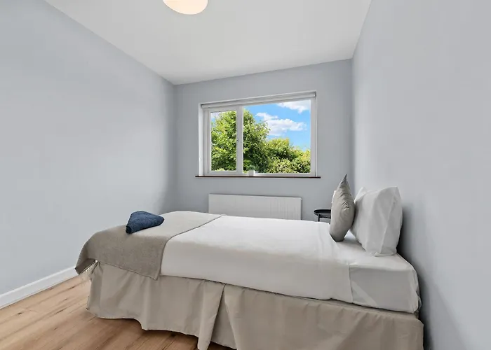 Hébergement de vacances 5 Bedroom - Sleeps 6