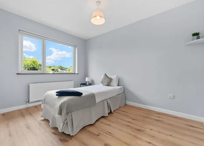 5 Bedroom - Sleeps 6