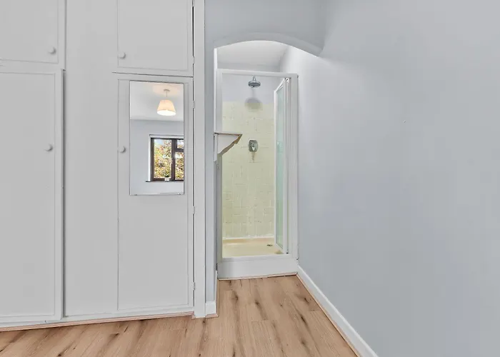 Vakantiehuis 5 Bedroom - Sleeps 6